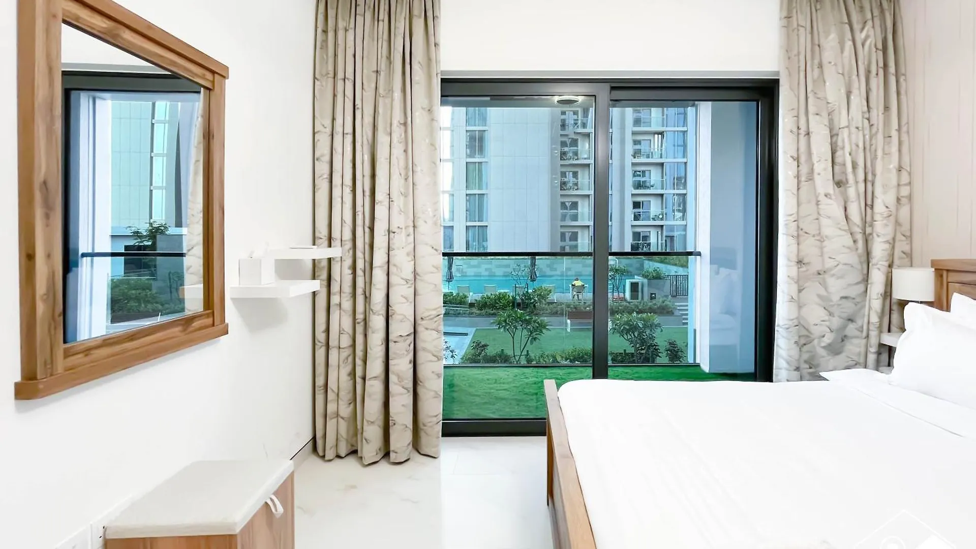 Spacious 2B In Sobha Creek Vistas ,Dubai Apartment Dubai