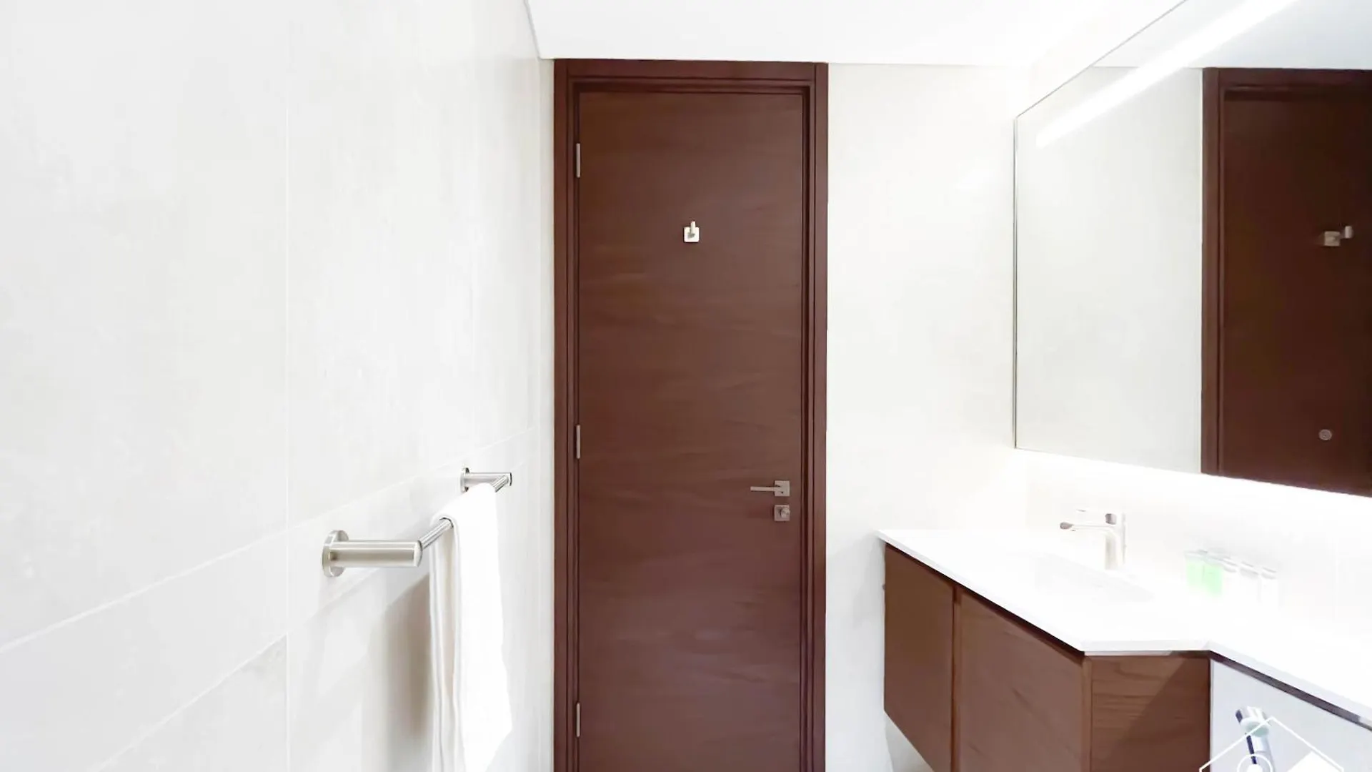 Spacious 2B In Sobha Creek Vistas ,Dubai Apartment